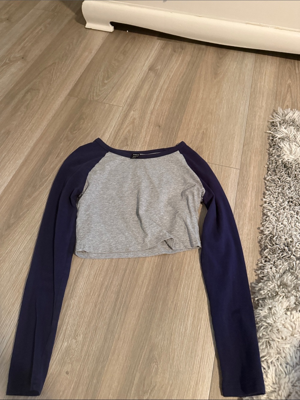 SHEIN Gray and Navy Long Sleeve Cropped Tee